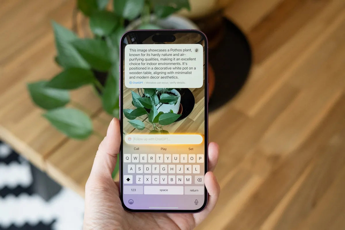 iOS 27 시리 대대적 개편 — 블룸버그 렌더링 유출