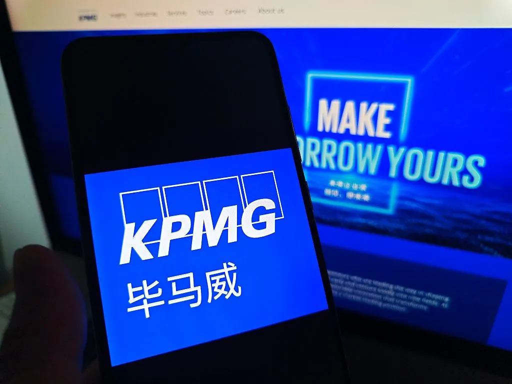KPMG, AI 활용 보고서 철회 — 할루시네이션 발견