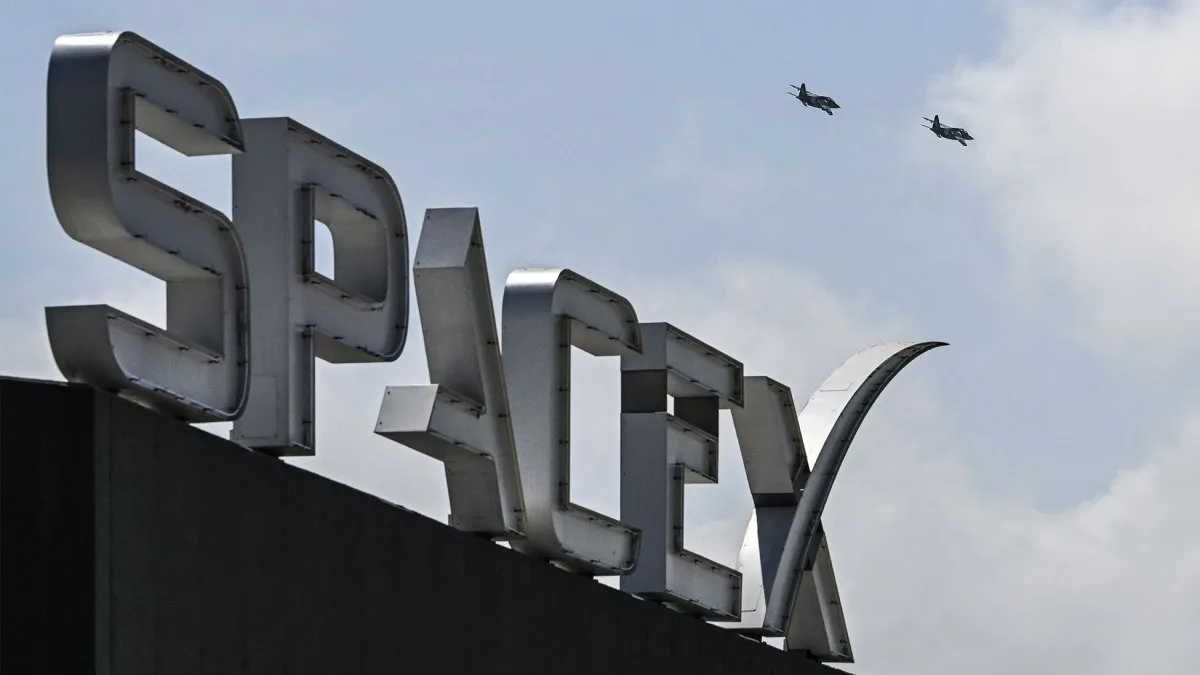 SpaceX, 기업공개(IPO) 추진 — TAM 28조 달러, 화성 식민지 연동 보상