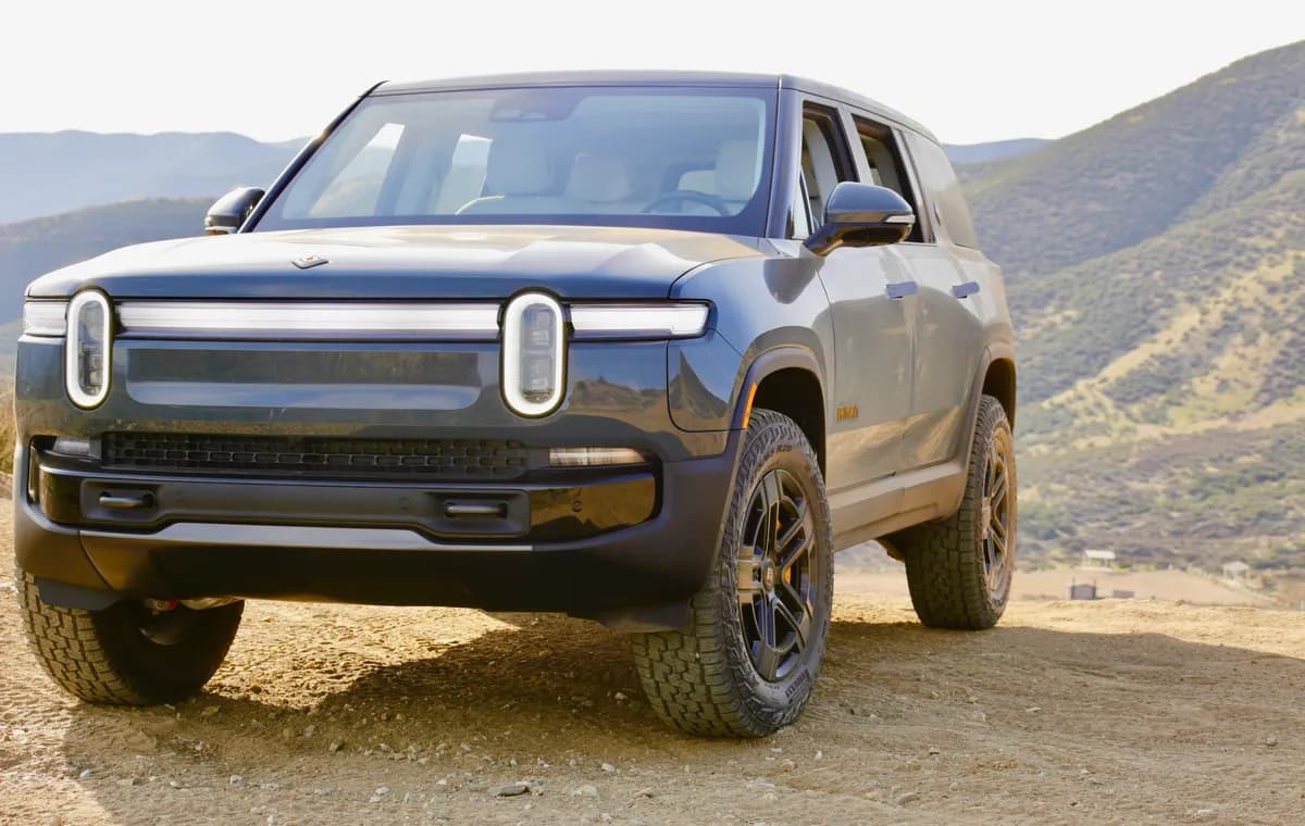Rivian, AI 음성 비서 출시 — Connect Plus 구독자 대상