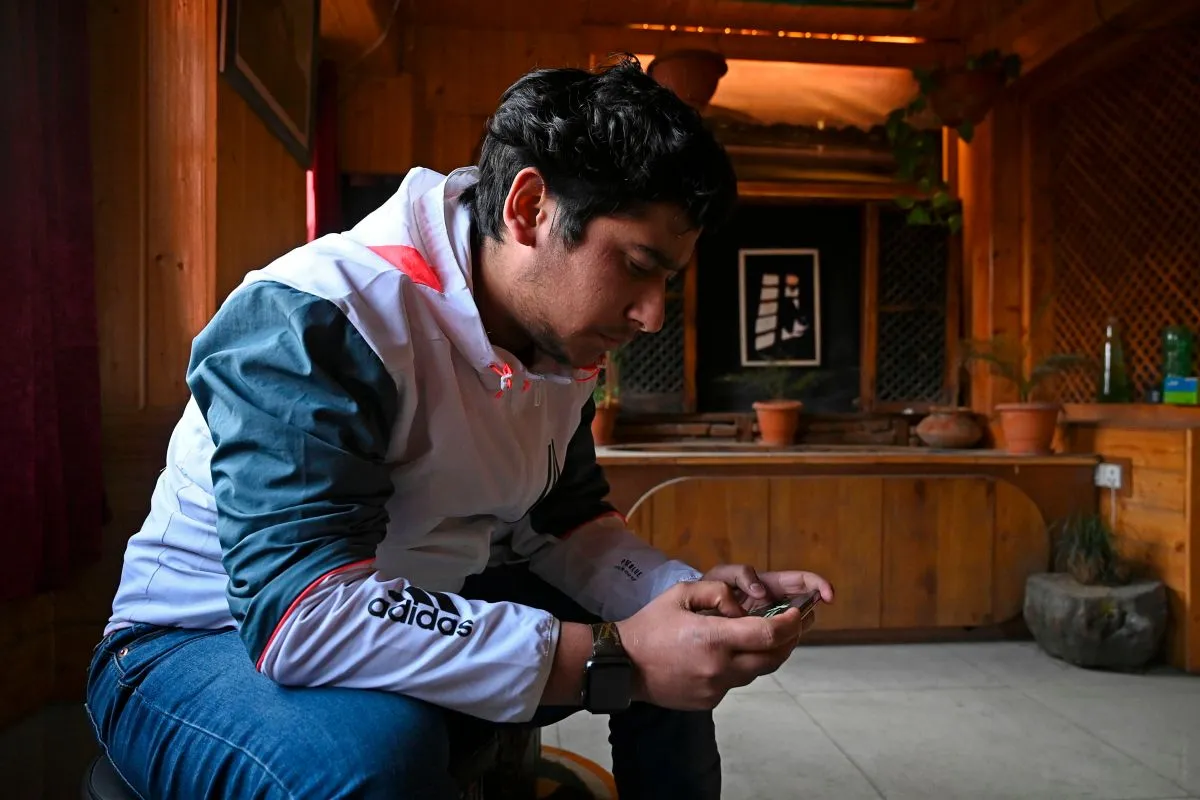 India's App Market Booms, but Global Platforms Capture Most Gains